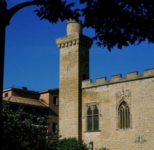 Castillo de Olite / Photo via Weddings and Events by Natalia Ortiz