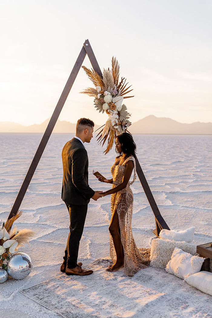 A Celebration of 5 Years of Marriage at Bonneville Salt Flats in Utah - Perfect Venue