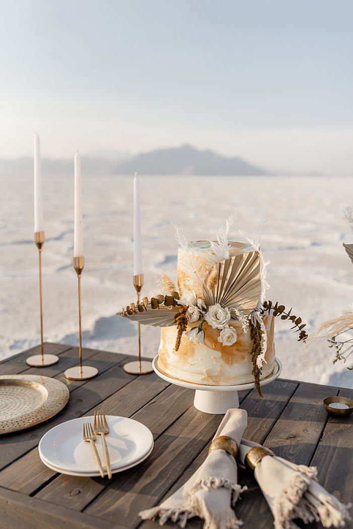 A Celebration of 5 Years of Marriage at Bonneville Salt Flats in Utah - Perfect Venue