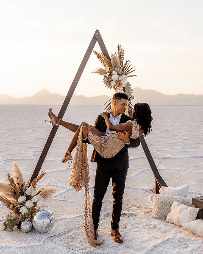 A Celebration of 5 Years of Marriage at Bonneville Salt Flats in Utah - Perfect Venue