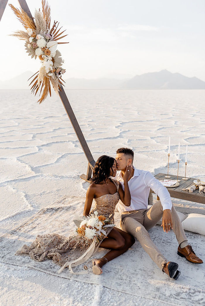 A Celebration of 5 Years of Marriage at Bonneville Salt Flats in Utah - Perfect Venue