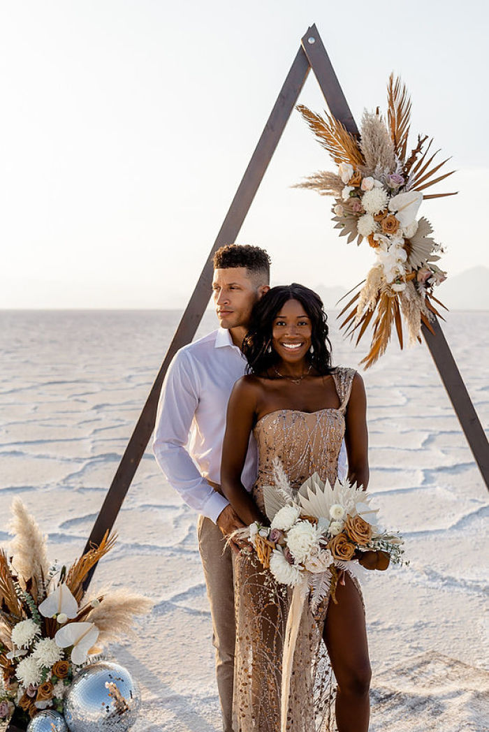 A Celebration of 5 Years of Marriage at Bonneville Salt Flats in Utah - Perfect Venue