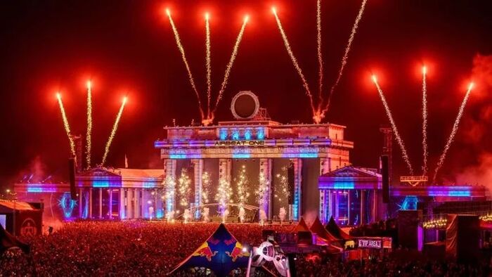 Лучшие европейские фестивали / Фото через Pinterest Лучшие европейские фестивали / Фото через Pinterest