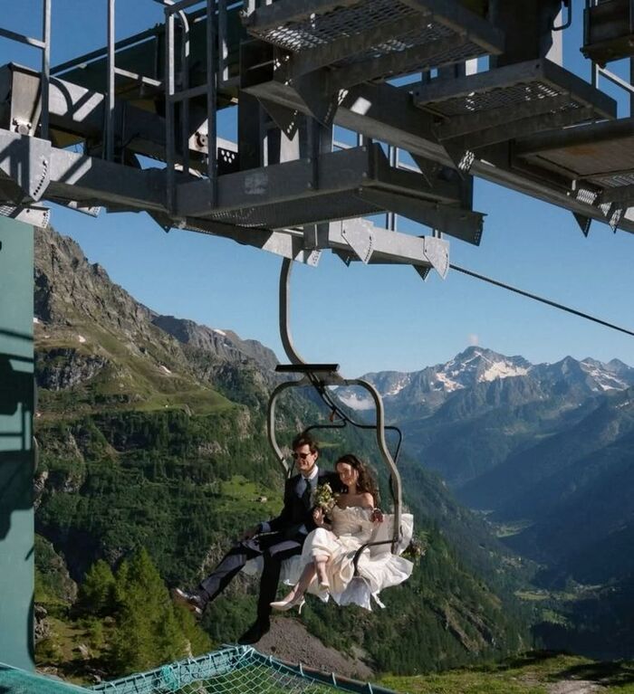 Alpine-themed wedding in Switzerland Alpine-themed wedding in Switzerland / Photo via Pinterest