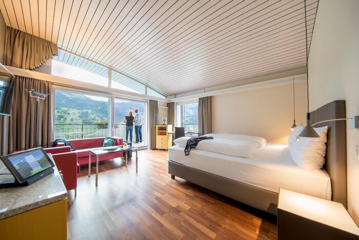 Hotels with views in Switzerland / Photo via Belvedere