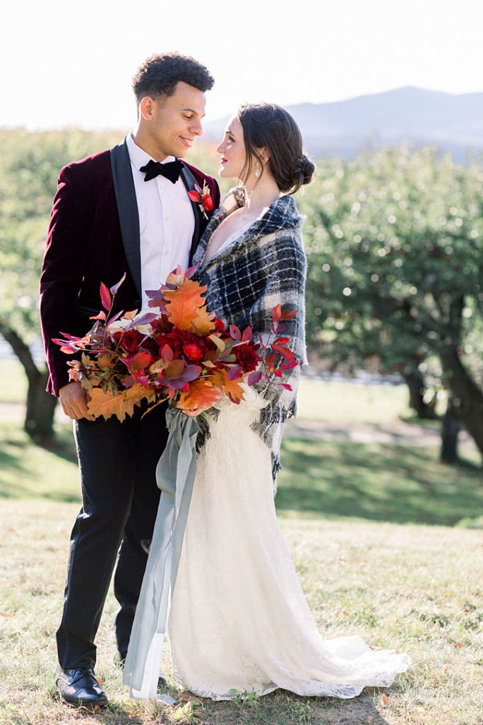 Intimate Wedding Shoot Amidst an Astonishing Autumnal Backdrop - Perfect Venue