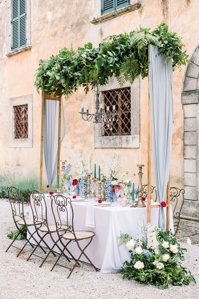 Intimate Wedding in the Tuscan Countryside - Perfect Venue