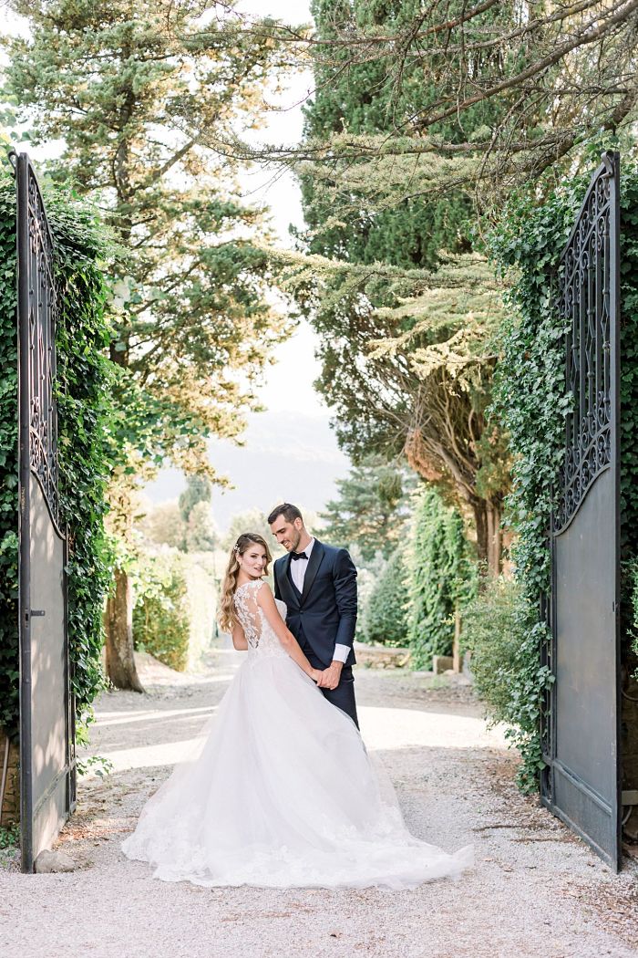 Intimate Wedding in the Tuscan Countryside - Perfect Venue