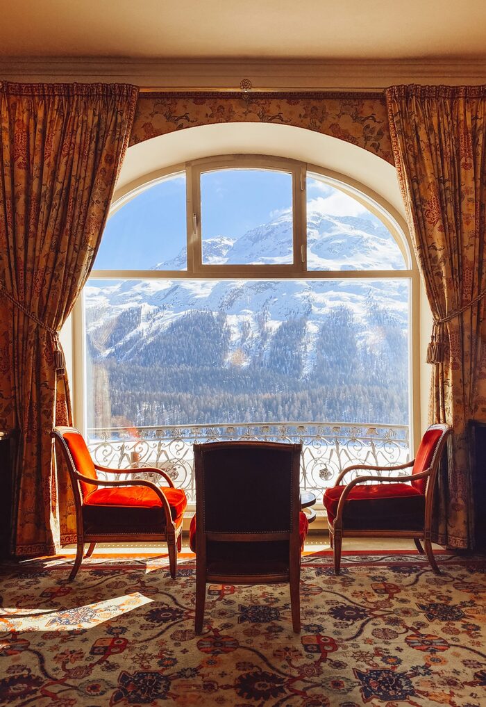 Hotels with views in Switzerland / Photo via Kulm Hotel