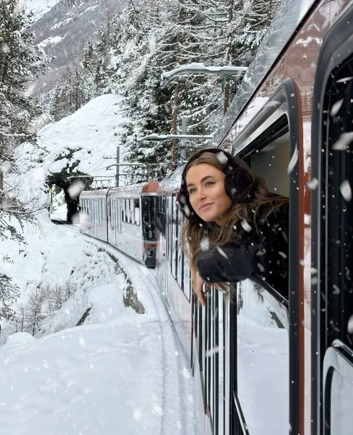 Marriage Proposal on the Bernina Express / Photo via Pinterest