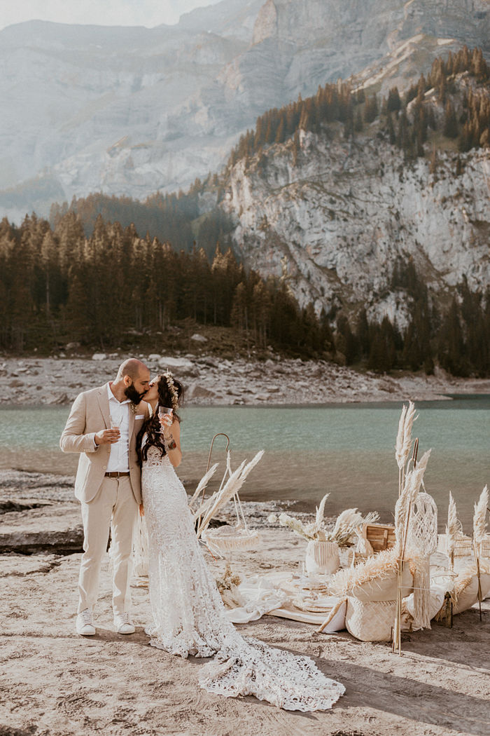 Minimalist Elopement Surrounded by Impressive Swiss Mountains - Perfect Venue