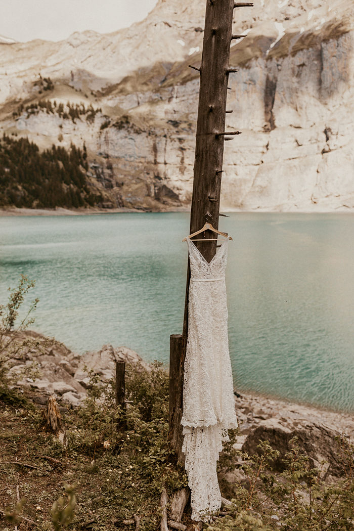 Minimalist Elopement Surrounded by Impressive Swiss Mountains - Perfect Venue