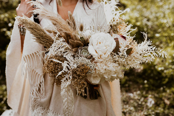 Minimalist Elopement Surrounded by Impressive Swiss Mountains - Perfect Venue