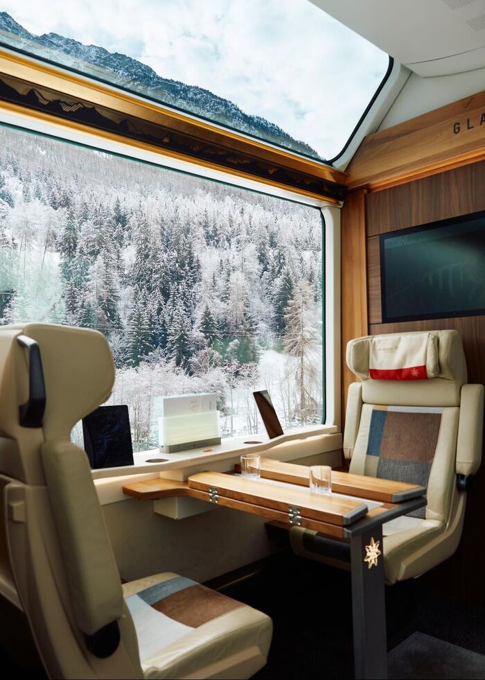 Proposal by train in Europe / Photo via Pinterest