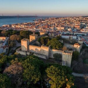 Castillo de Sao Jorge / Photo via Pinterest