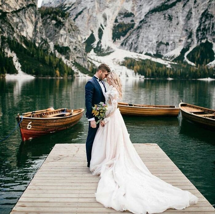 Mariage dans les fjords norvégiens Mariage dans les fjords norvégiens / Photo via Pinterest