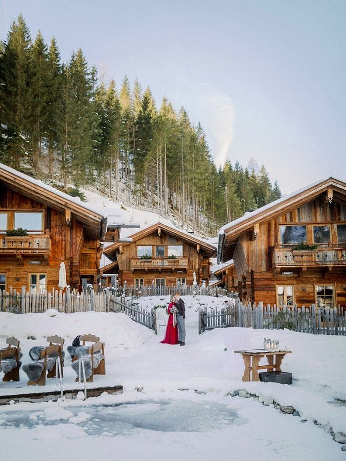 Vanessa and Dennis’ Snowy but Cosy Wedding in the Salzburg Mountains - Perfect Venue