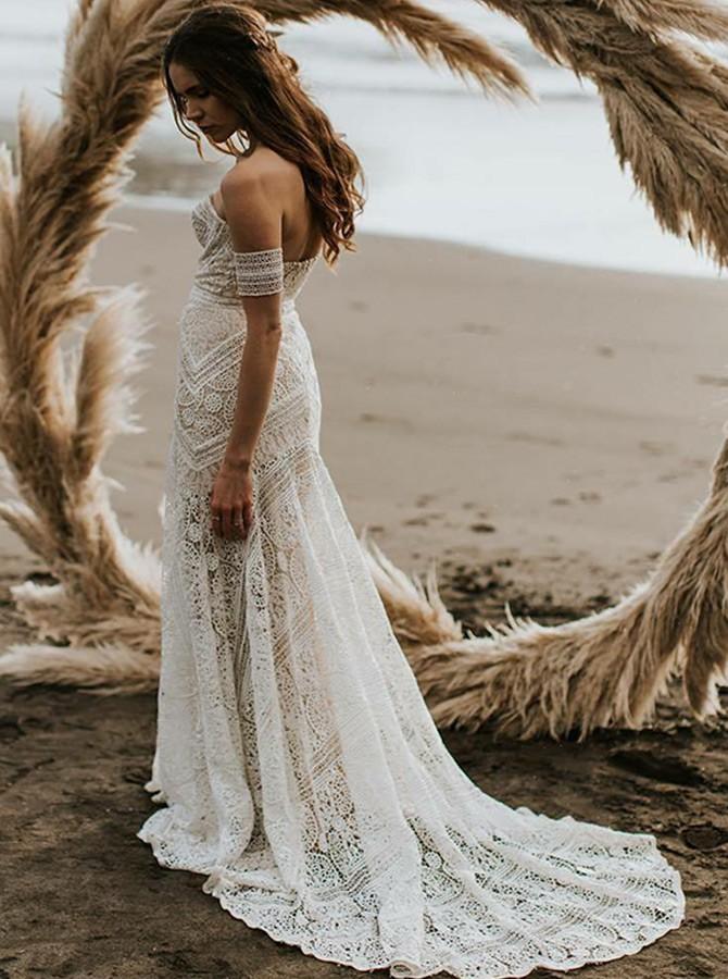 Here is everything you will find in a bohemian wedding dress in