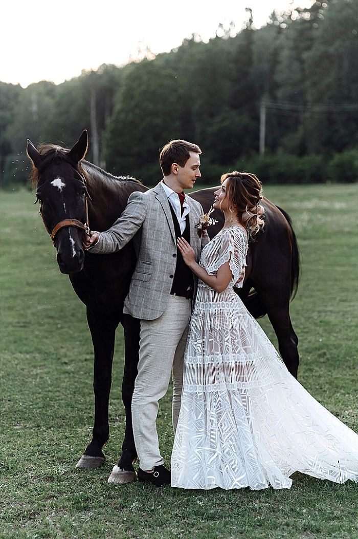 Boho Wedding in Russia Surrounded by Feathers and Pampas Grass - Perfect Venue