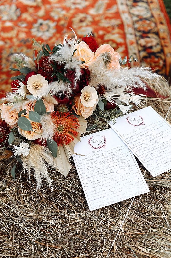 Boho Wedding in Russia Surrounded by Feathers and Pampas Grass - Perfect Venue