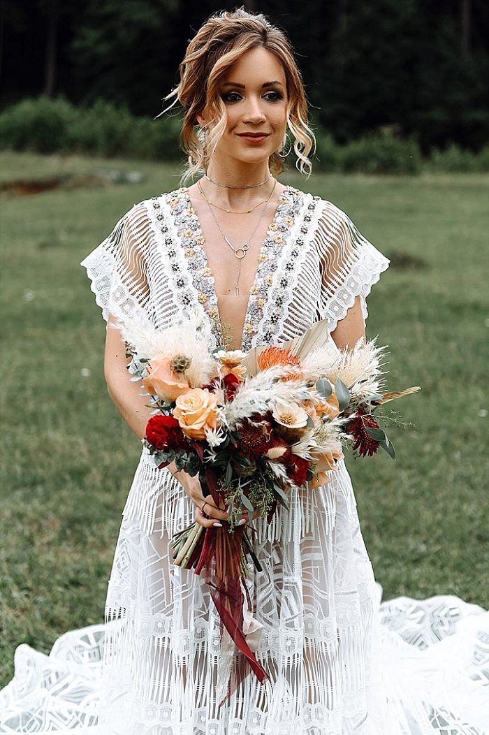Boho Wedding in Russia Surrounded by Feathers and Pampas Grass - Perfect Venue