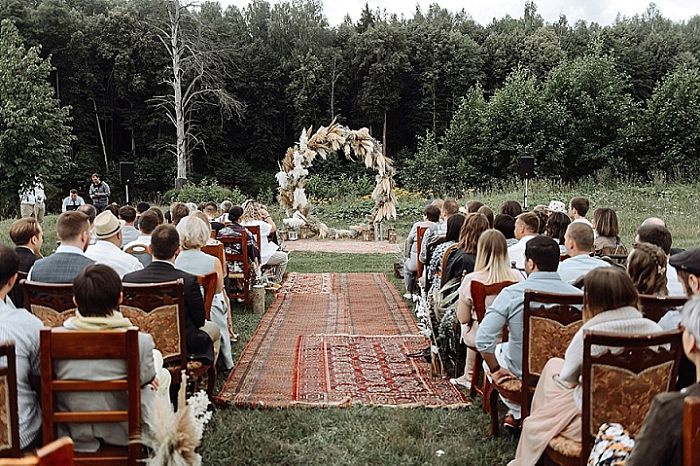 Boho Wedding in Russia Surrounded by Feathers and Pampas Grass - Perfect Venue