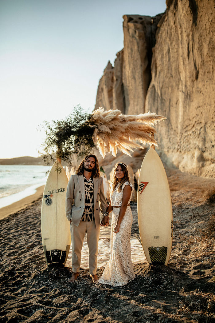 Boho Beach Wedding with a Dress Made from Pampas Grass - Perfect Venue