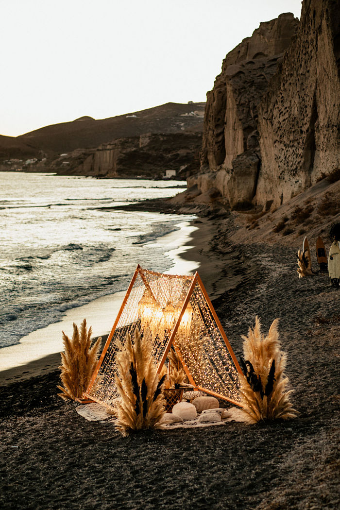 Boho Beach Wedding with a Dress Made from Pampas Grass - Perfect Venue