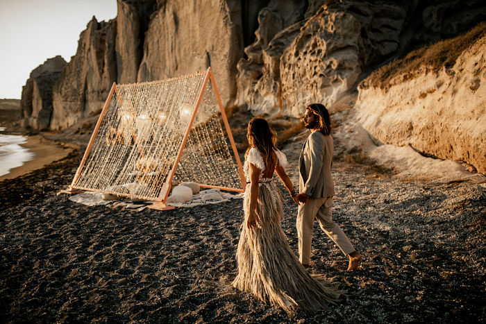 Boho Beach Wedding with a Dress Made from Pampas Grass - Perfect Venue