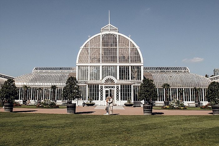 Traditional Persian Wedding at Villa Vänhem in Sweden - Perfect Venue