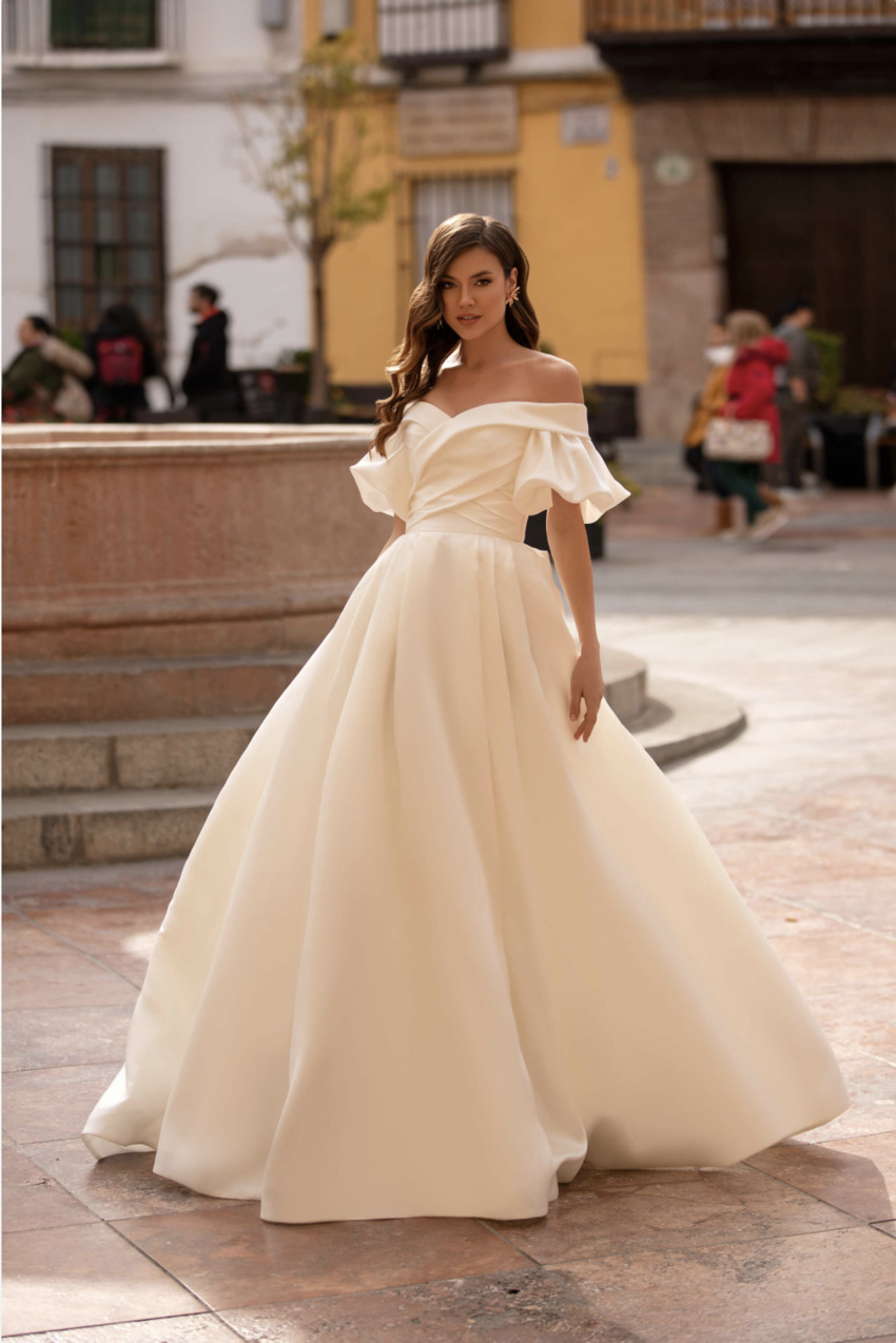 Wedding Dress Styles by Body Type