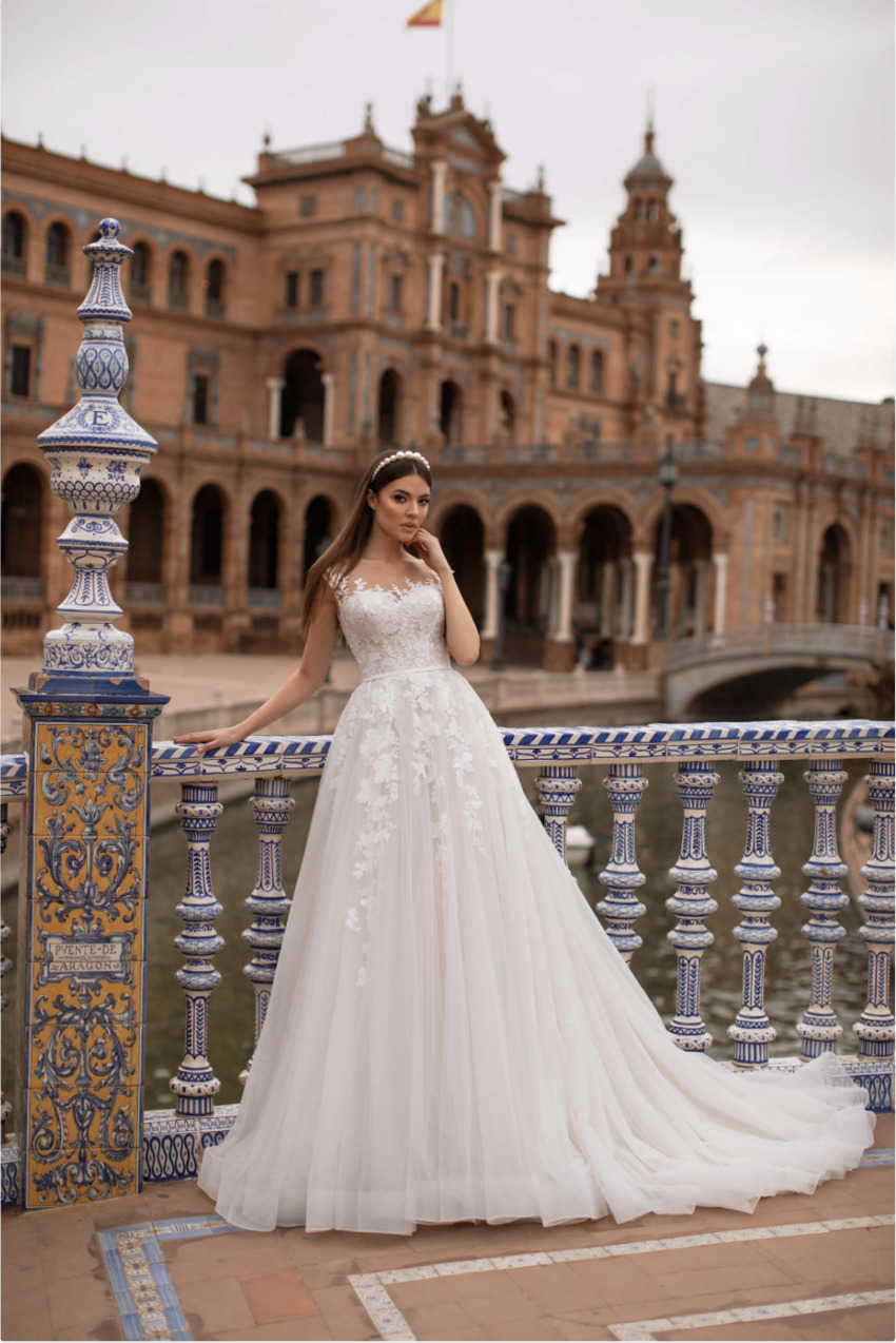 Boat wedding dress «Nora»