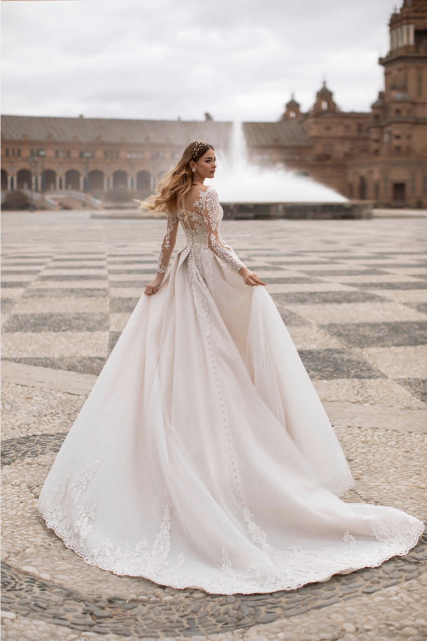 Boat wedding dress «Nora»