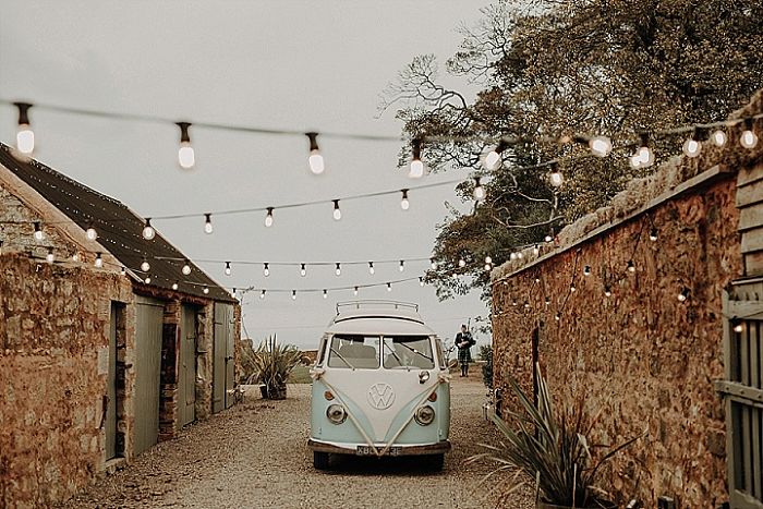 Aimee and Mark’s Authentic Autumnal Wedding in a Renovated Cowshed in Scotland - Perfect Venue