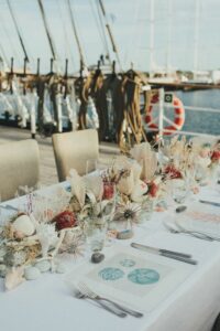 Wedding on a boat / Photo via pinterest