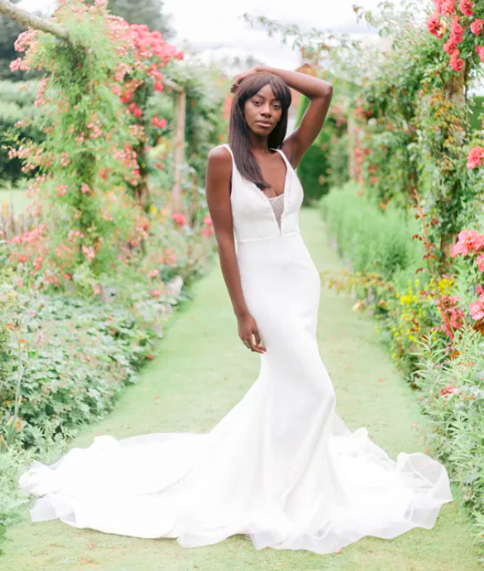 Spring Wedding Shoot in a Historical Walled Garden - Perfect Venue