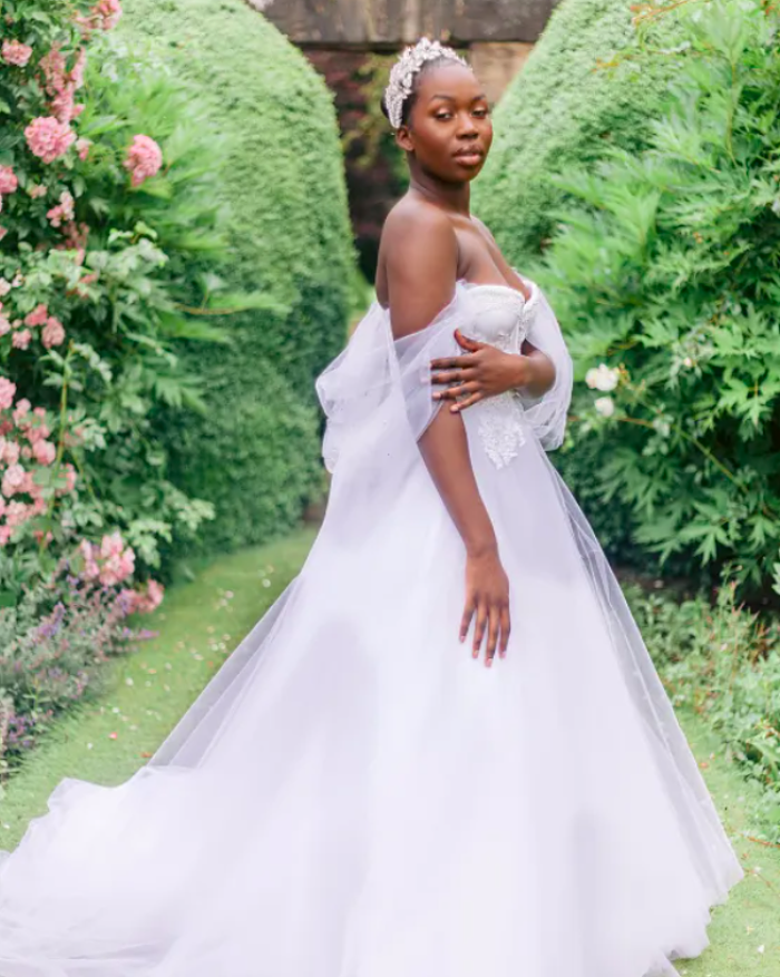 Spring Wedding Shoot in a Historical Walled Garden - Perfect Venue