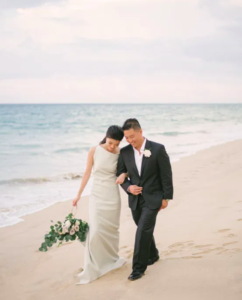 Mariage sur la plage / Photo via Weddings and Events by Natalia Ortiz