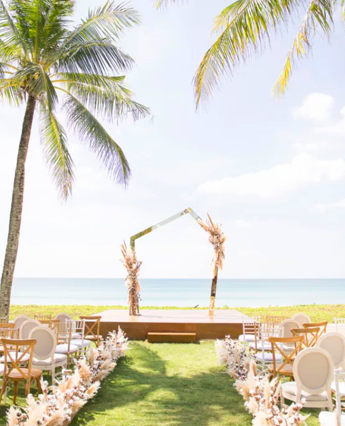 Stylish Beach Wedding in Phuket, Thailand - Perfect Venue