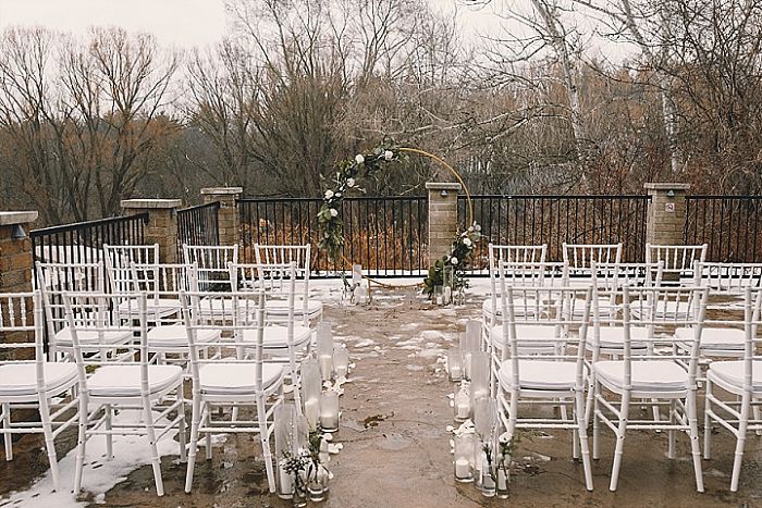 Winter Wonderland Wedding Shoot in Ontario, Canada - Perfect Venue