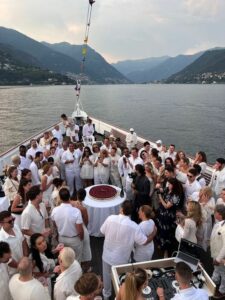 Wedding on a boat / Photo via pinterest