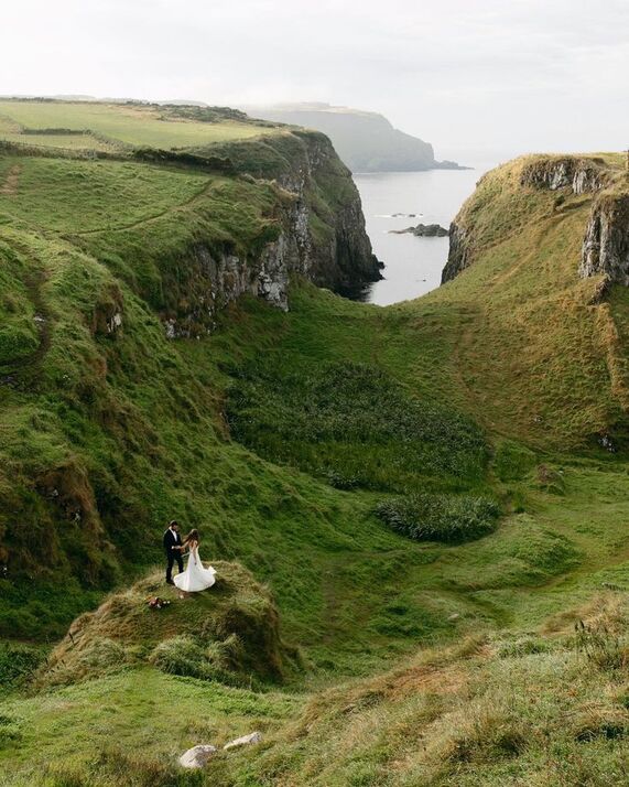 Mariage dans les fjords norvégiens Mariage dans les fjords norvégiens / Photo via Pinterest