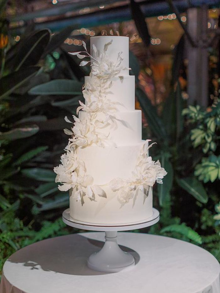 Take a Look at This Lush Indoor Botanical Garden Wedding - Perfect Venue