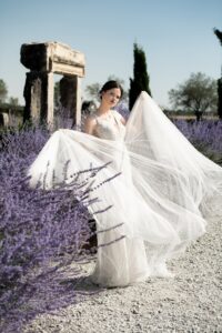Lavender inspired wedding / Photo via Weddings and Events by Natalia Ortiz 