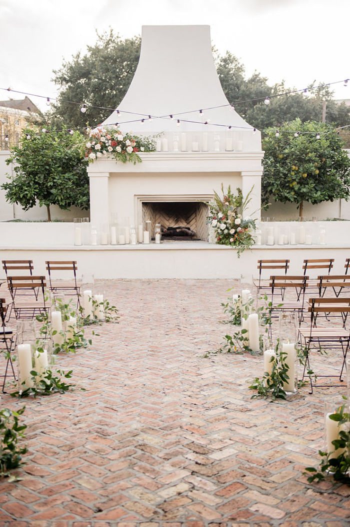 La boda de Rachel y Khary en Il Mercato con un amigo peludo portador del anillo: lugar perfecto