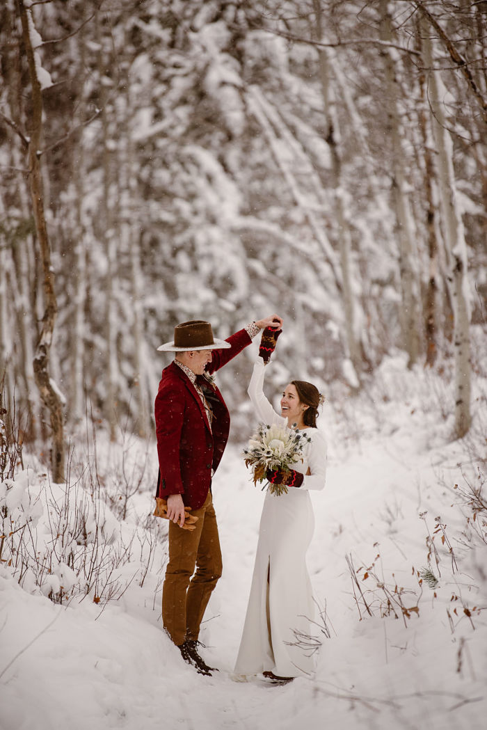 Morgan and Luke’s Romantic Snowy Wedding in Wyoming - Perfect Venue