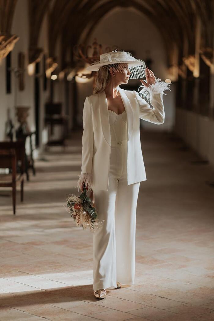 the-bride-Gara's-hat-photo-via-Gara-Sevilla