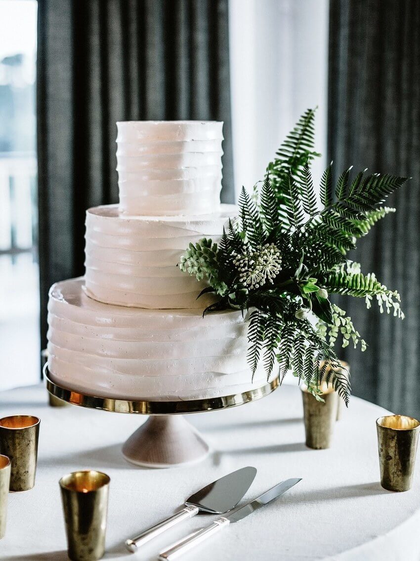 wedding cake trends 2019