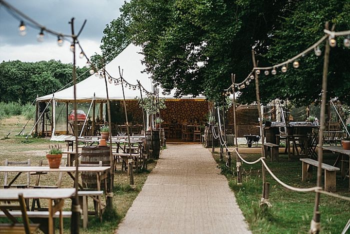 Fiona and Christopher’s Traditional British Tea Party Wedding - Perfect Venue